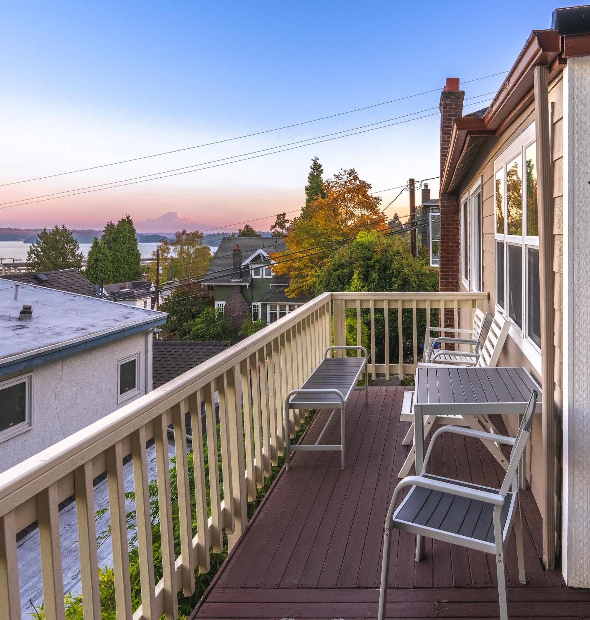 فيلا Sunrise On Lake Washington سياتل المظهر الخارجي الصورة